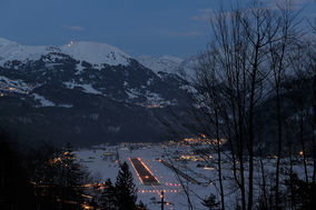 Flugplatz Meiringen bei Nacht